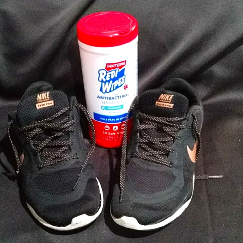 Nike ladies size 8.5 Flex TR 6 with a nude swoosh
